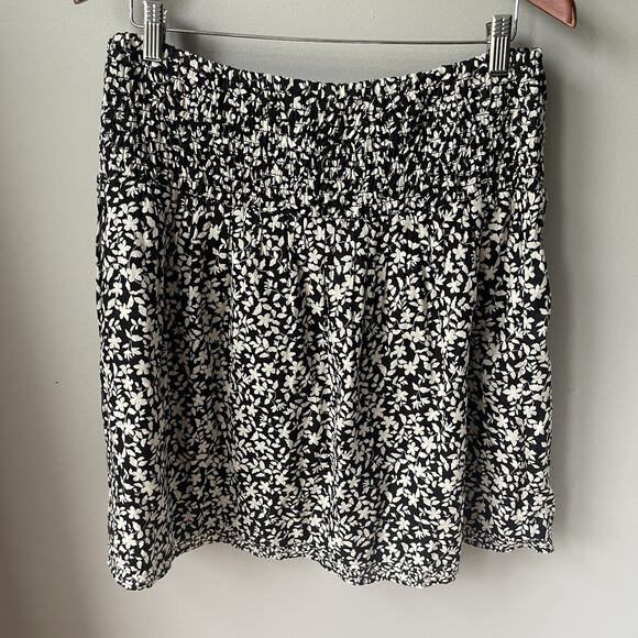 J. Jill Smocked Waist layered Skirt Womens A-Line Size Large Black Floral Cotton - Picture 3 of 8